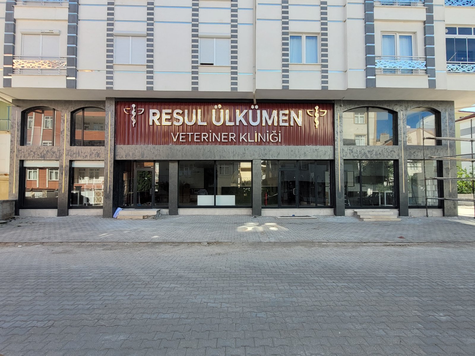 RESUL ÜLKÜMEN VETERİNER KLİNİĞİ - KARAMAN VETERİNER - PET OTELİ | ACİL VETERİNER - 7/24 AÇIK NÖBETÇİ VETERİNER KLİNİĞİ